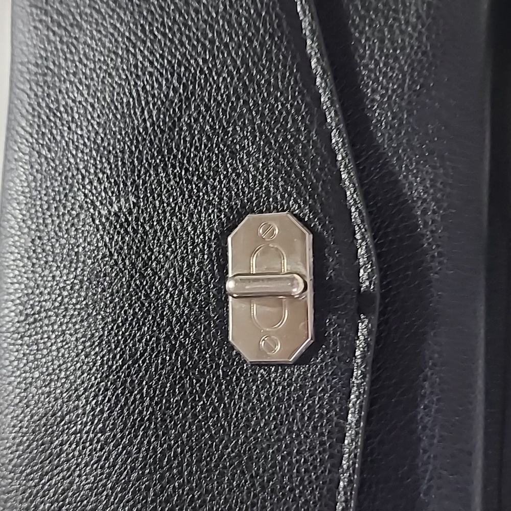 ROSETTI  CLUTCH FOLD OVER WALLET. - Picture 2 of 10